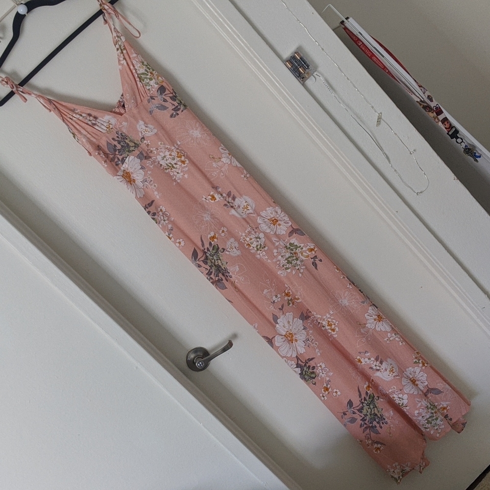 Coral Floral maxi dress size SMALL.